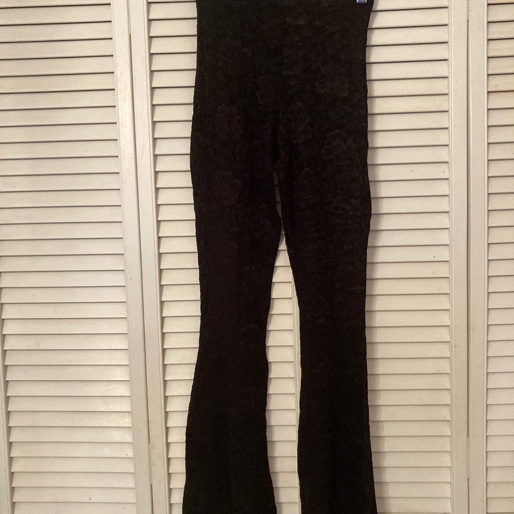 Lace stretch legs flare bottom pants